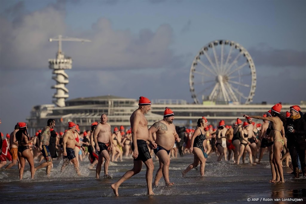 Nieuwjaarsduik in Scheveningen afgelast om harde wind