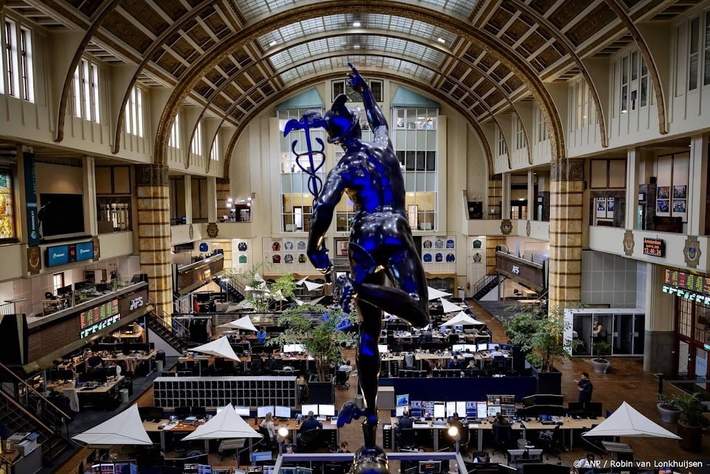 AEX-index begint licht hoger aan laatste volle handelsdag 2025