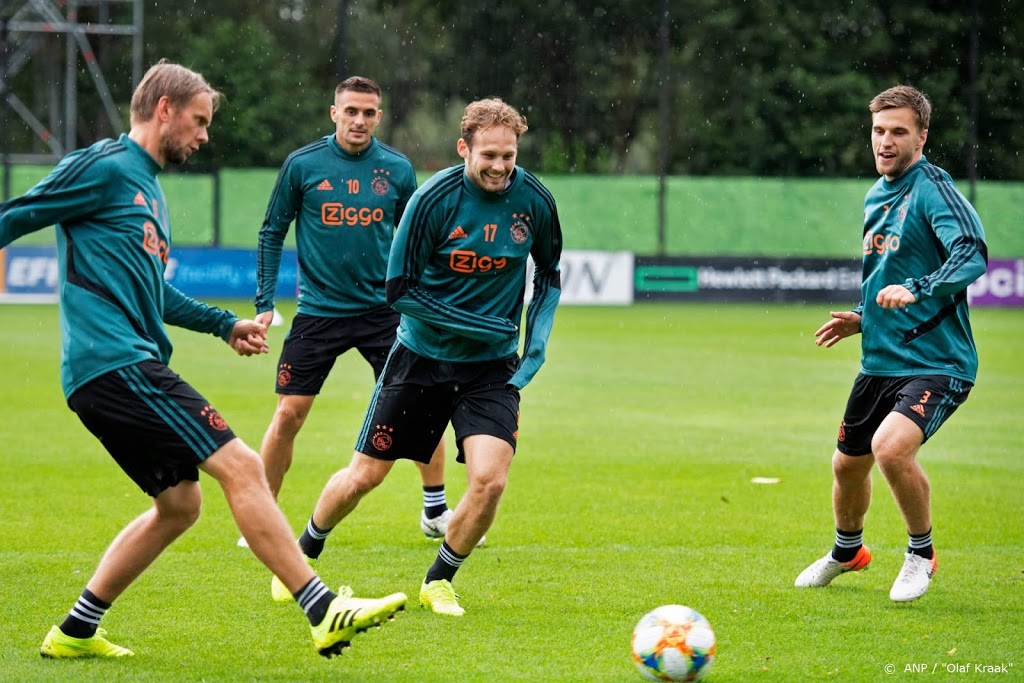 Daley Blind sluit aan bij groepstraining Ajax