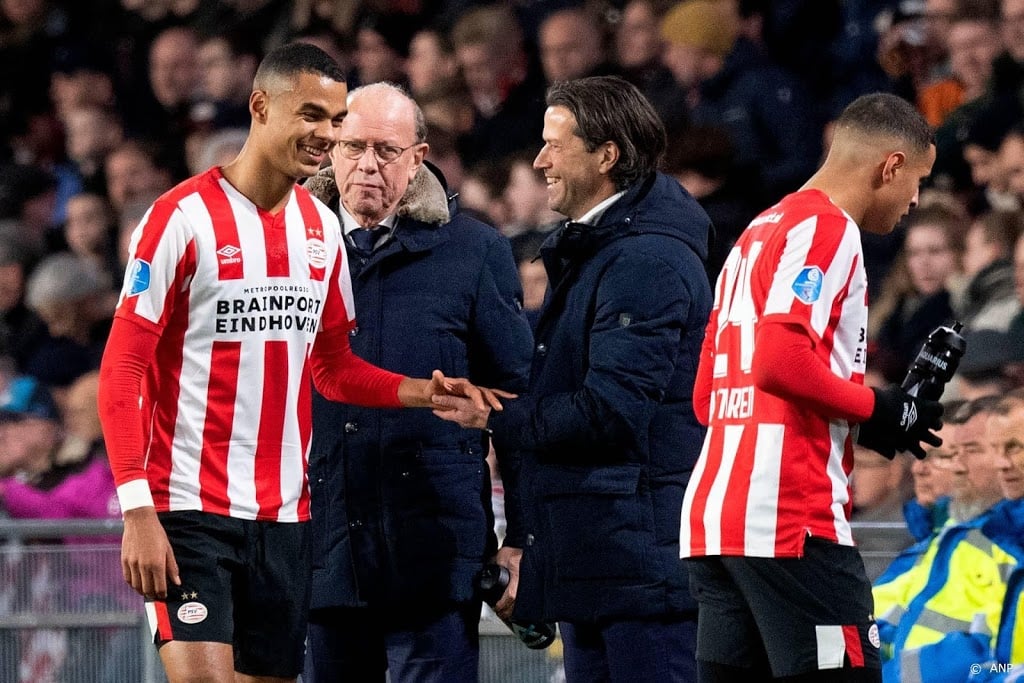 PSV-trainer Faber gaat tactiek aanpassen voor uitduel met Ajax