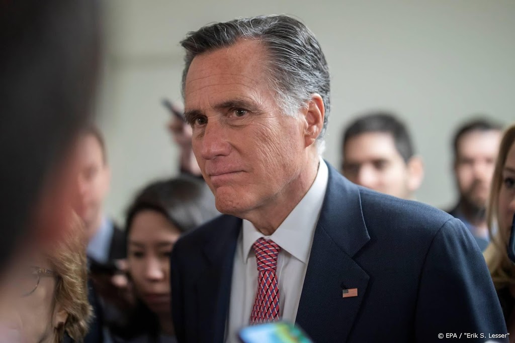 Republikein Romney voor toestaan getuigen in afzettingsproces