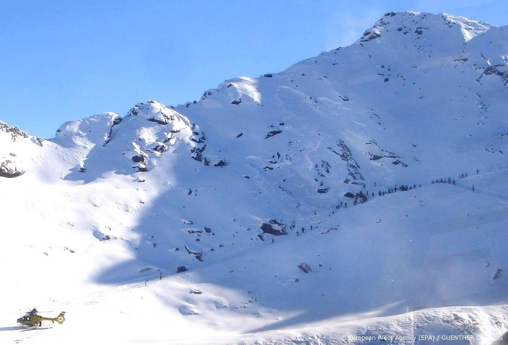 Duitse tiener en Oostenrijker gedood door lawine in Tirol