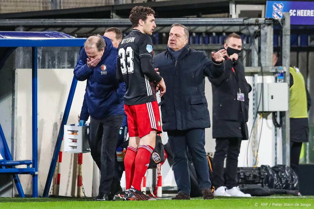 Advocaat kiest tegen PSV voor Botteghin en Linssen