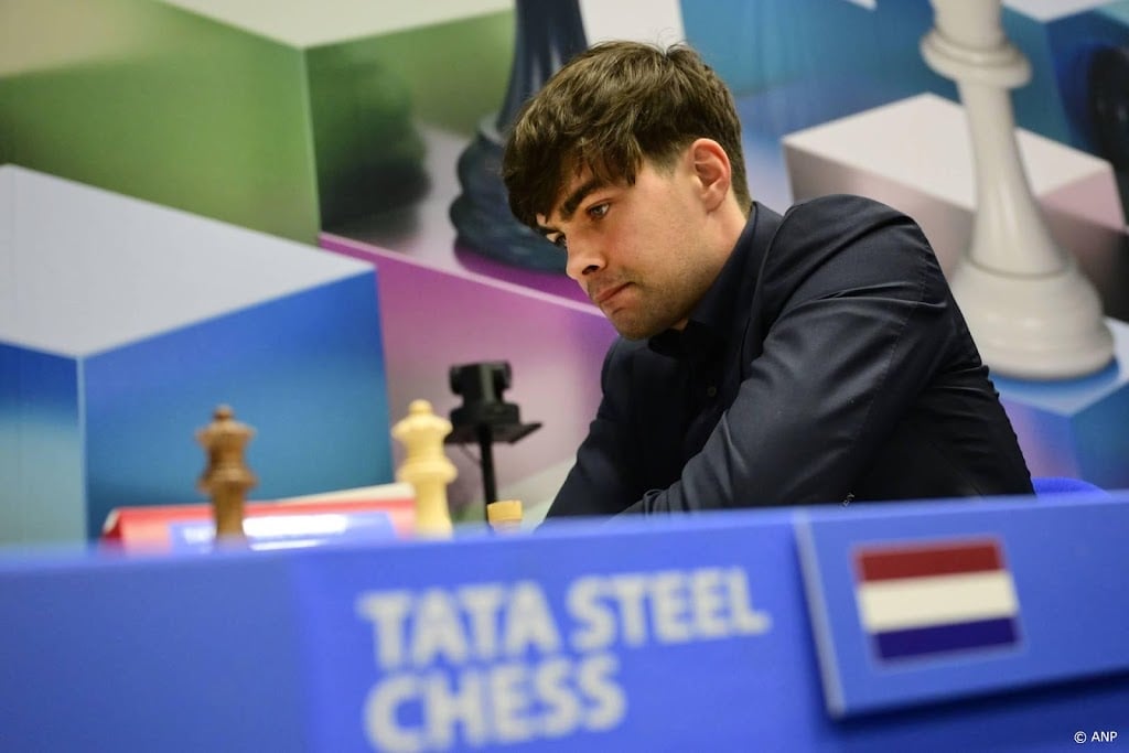 Van Foreest raakt achterop bij Abdoesattorov in Tata Steel Chess