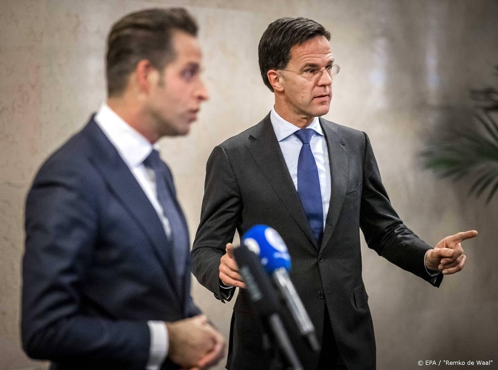 'VVD groeit stevig in coronacrisis, FVD en PVV verliezen'