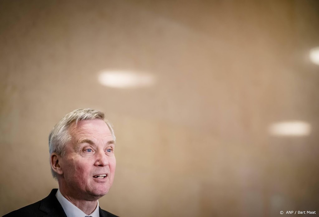 Van der Burg: nu geen aanleiding panden te vorderen voor opvang