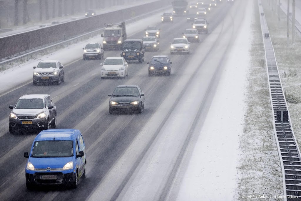 Ruim 600 km file door drukte op wegen vanwege winterse weer