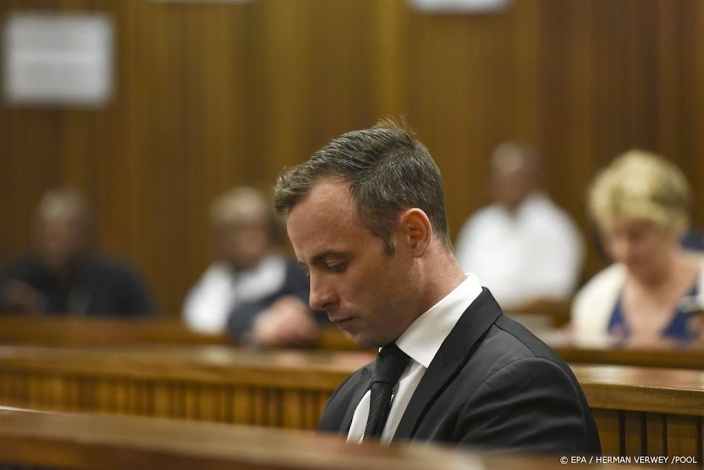 'Blade runner' Oscar Pistorius komt mogelijk vervroegd vrij