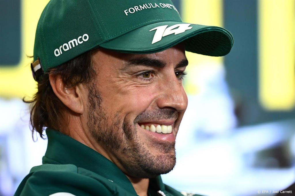 Alonso sneller dan Verstappen in natte tweede training Melbourne