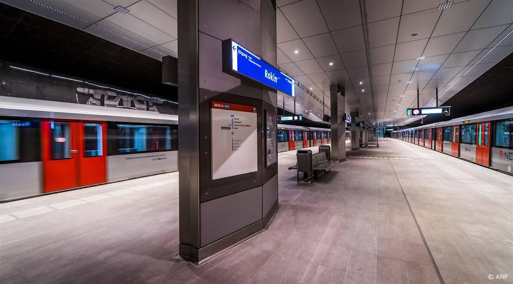 Metrostation Rokin Amsterdam ontruimd
