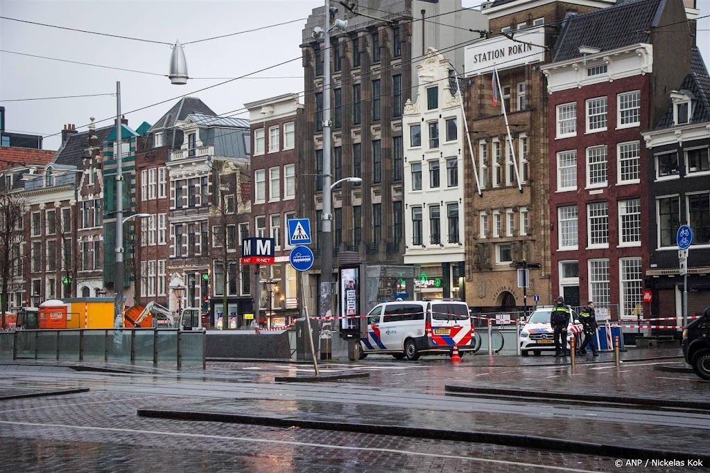 Metrostation Rokin Amsterdam vrijgegeven, niets verdachts gevonden