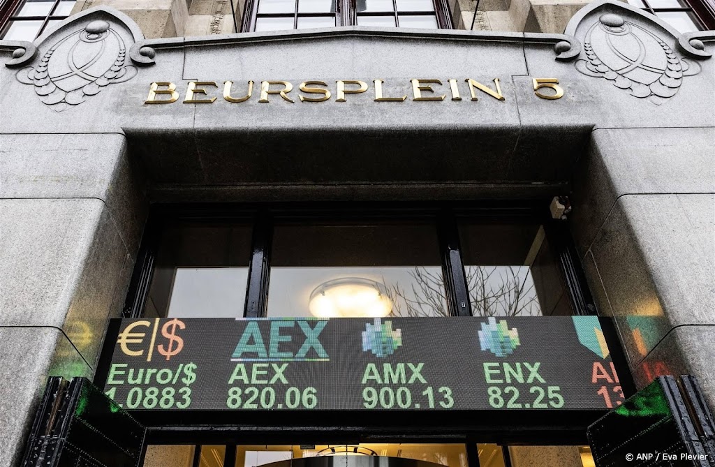 AEX-index zakt verder weg in afwachting nieuwe heffingen Trump