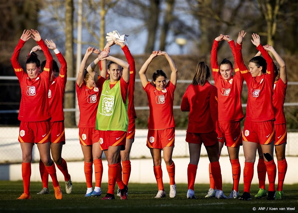 WK-voorbereiding voetbalsters dreigt verstoord te worden
