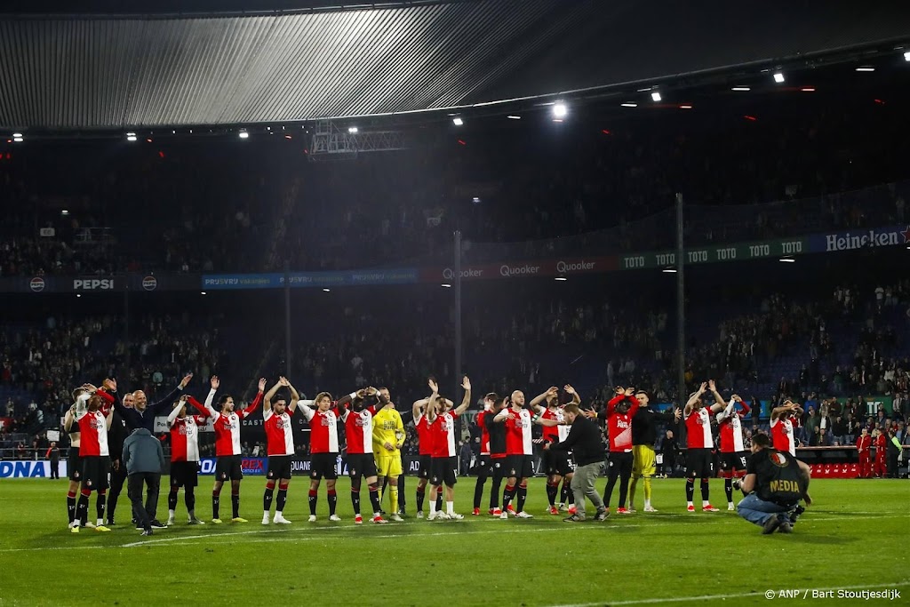 Feyenoord sluit voorbereiding op nieuwe seizoen af tegen Monaco