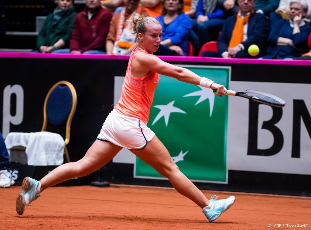 Hogenkamp en Spee (17) naar finale op NK tennis