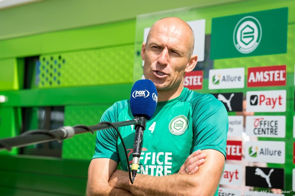 Robben richt zich op eerste competitiewedstrijd tegen PSV