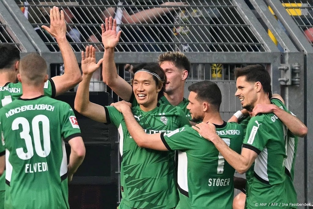 Ajax maakt werk van komst verdediger Itakura