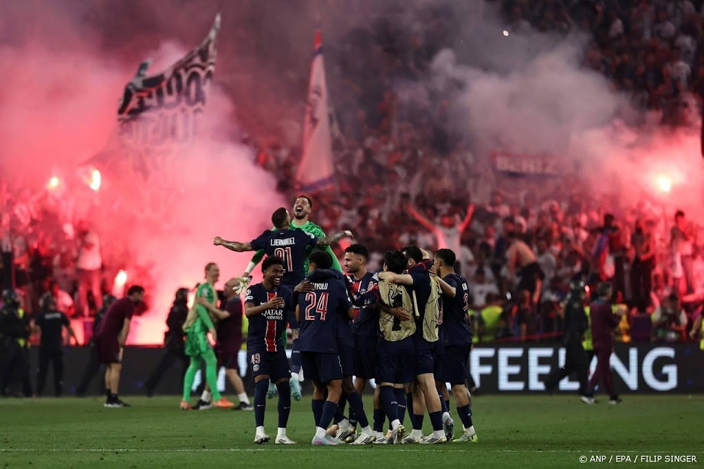 PSG krijgt boete voor gedrag fans bij winnen Champions League 