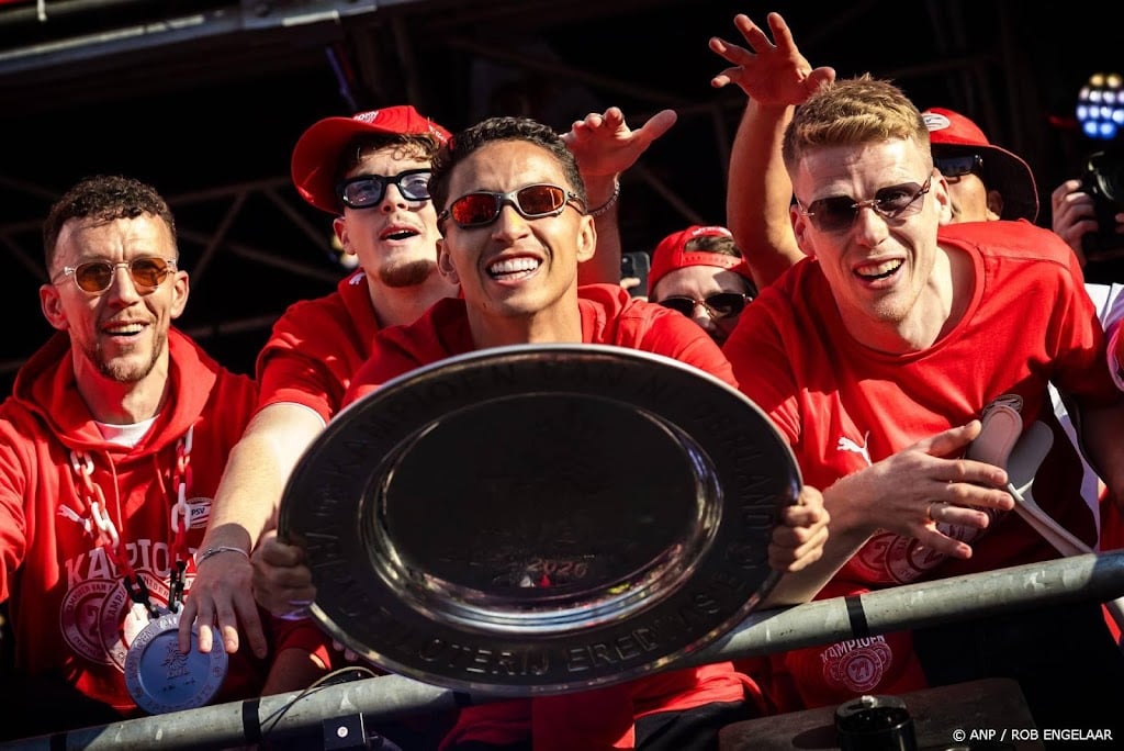 Mauro Júnior blijft bij PSV en wil winnaarsmentaliteit kweken