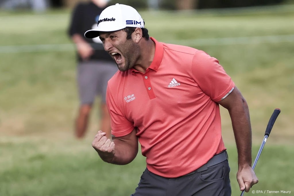 Golfer Rahm verslaat Johnson met 'belachelijke' putt