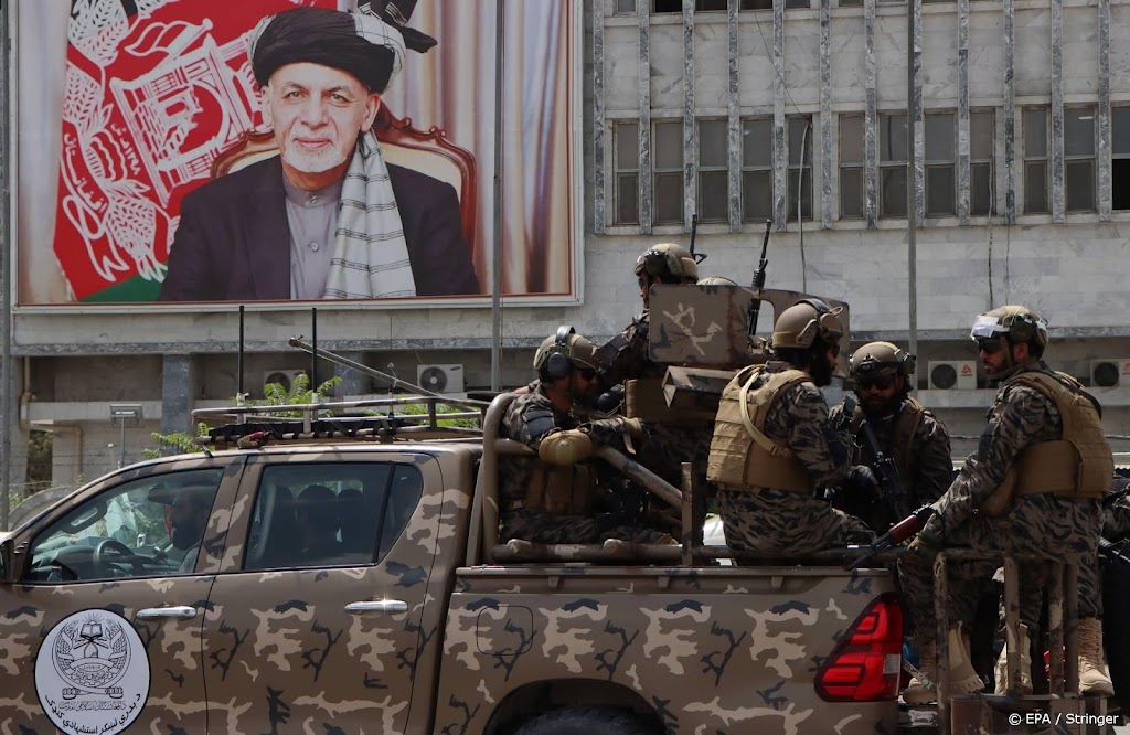 Taliban vormen regering en hopen land weer op gang te krijgen