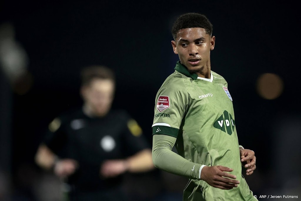 Verdediger Chirino verhuist van PEC Zwolle naar CD Castellon