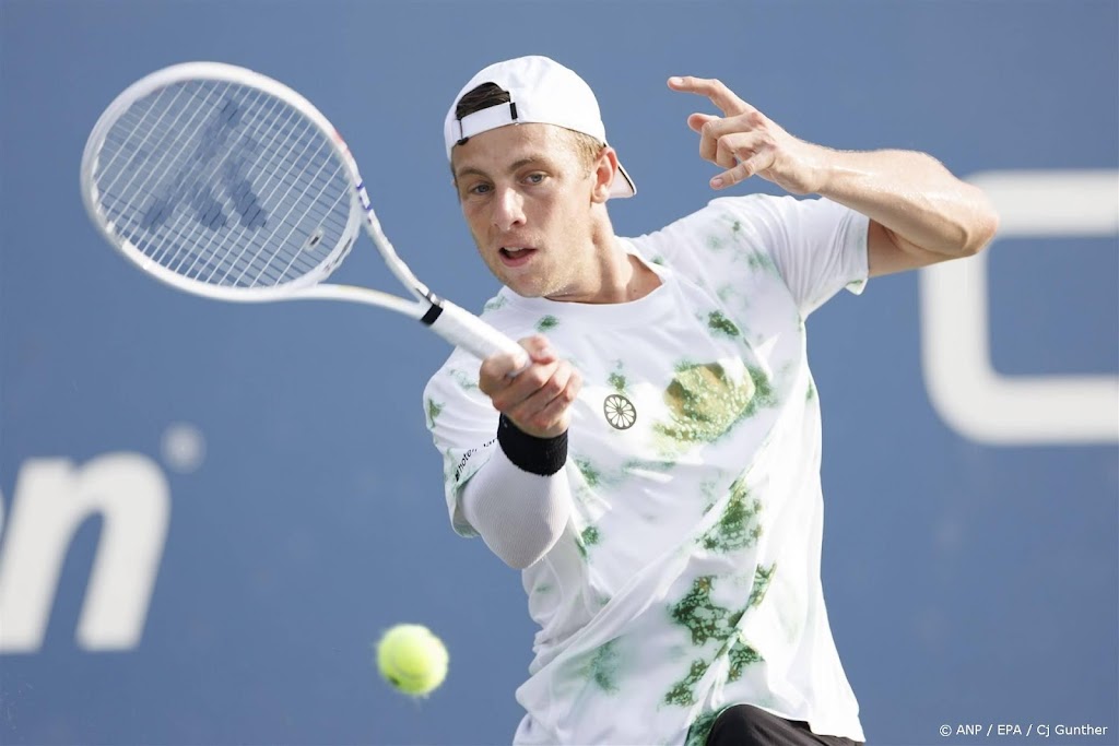 Dimitrov laat Griekspoor kansloos in derde ronde US Open