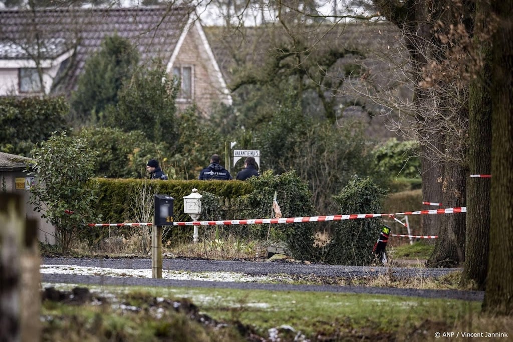 Hof toont heftige beelden bij begin proces moorden Weiteveen