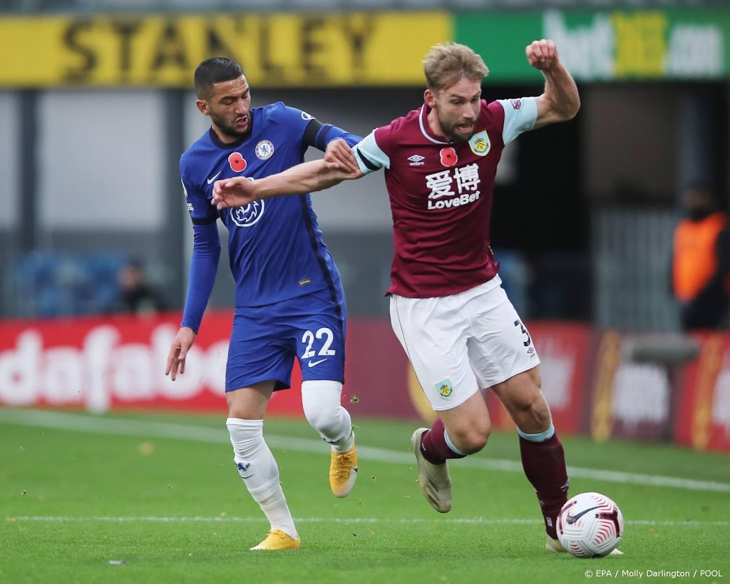 Ziyech draagt met doelpunt en assist bij aan zege Chelsea