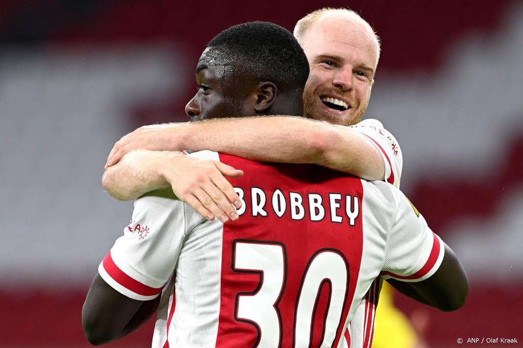 Ajax viert ruime zege na matig optreden tegen Fortuna