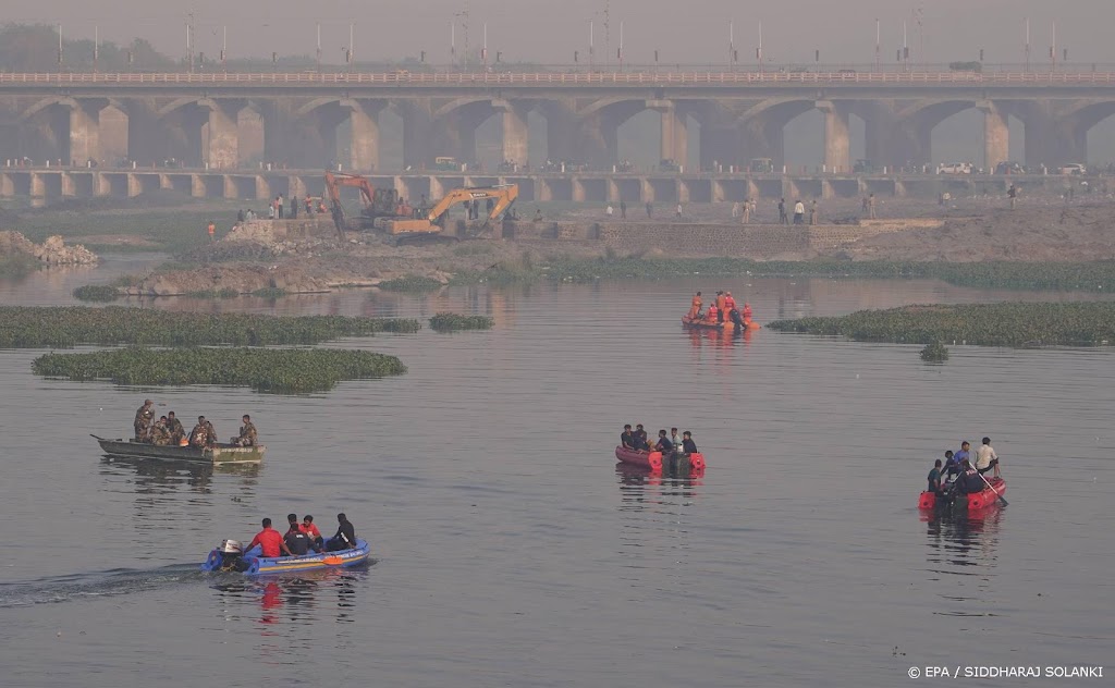 India arresteert negen mensen na instorten hangbrug