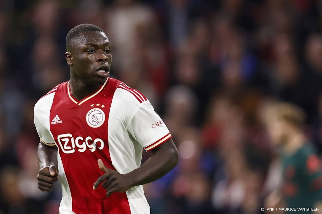 Spits Brobbey twijfelgeval bij Ajax voor uitduel met Rangers FC  