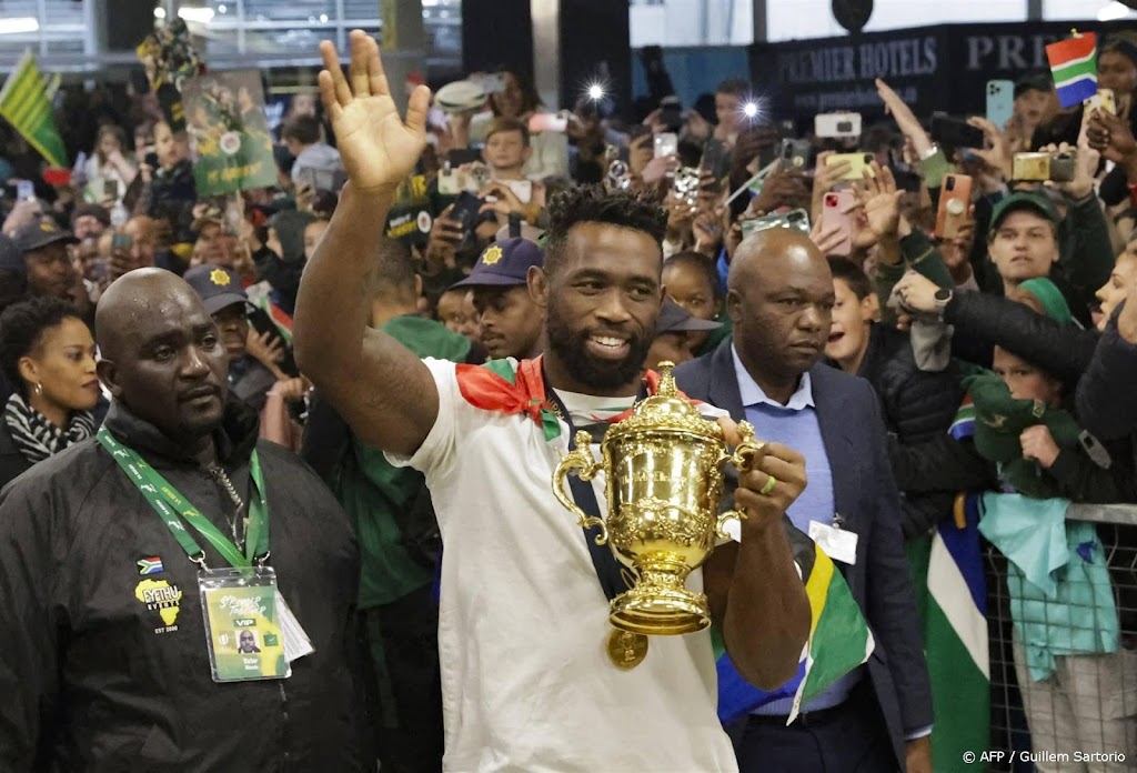 Zuid-Afrikaanse rugbykampioenen door duizenden fans onthaald