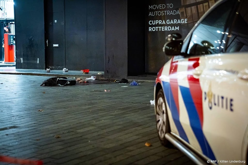 Man neergeschoten in centrum Rotterdam, met spoed naar ziekenhuis