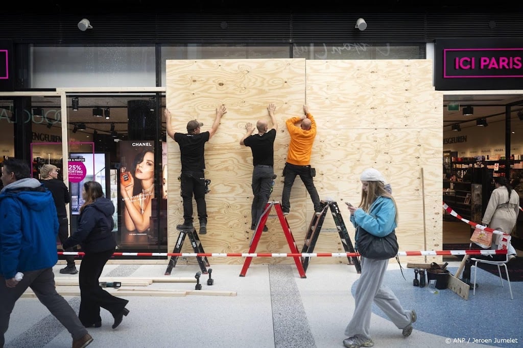 Nog meer winkels in Den Haag timmeren pui dicht