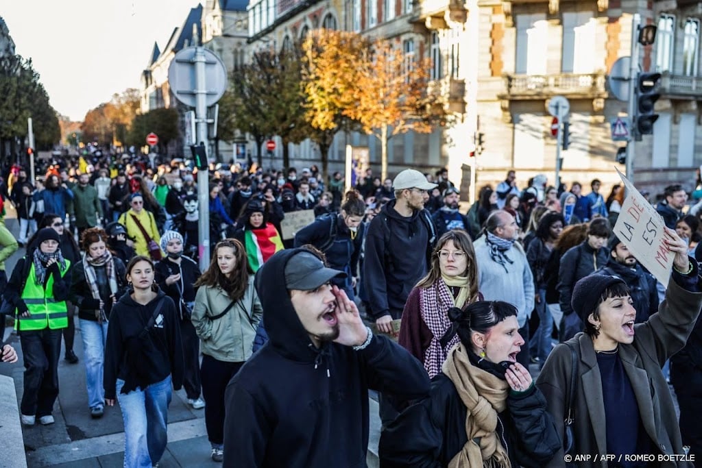 Duizenden Fransen bij 'halloweenprotest'