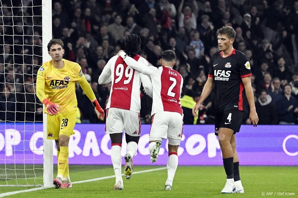 Ajax verslaat AZ en nadert koppositie 