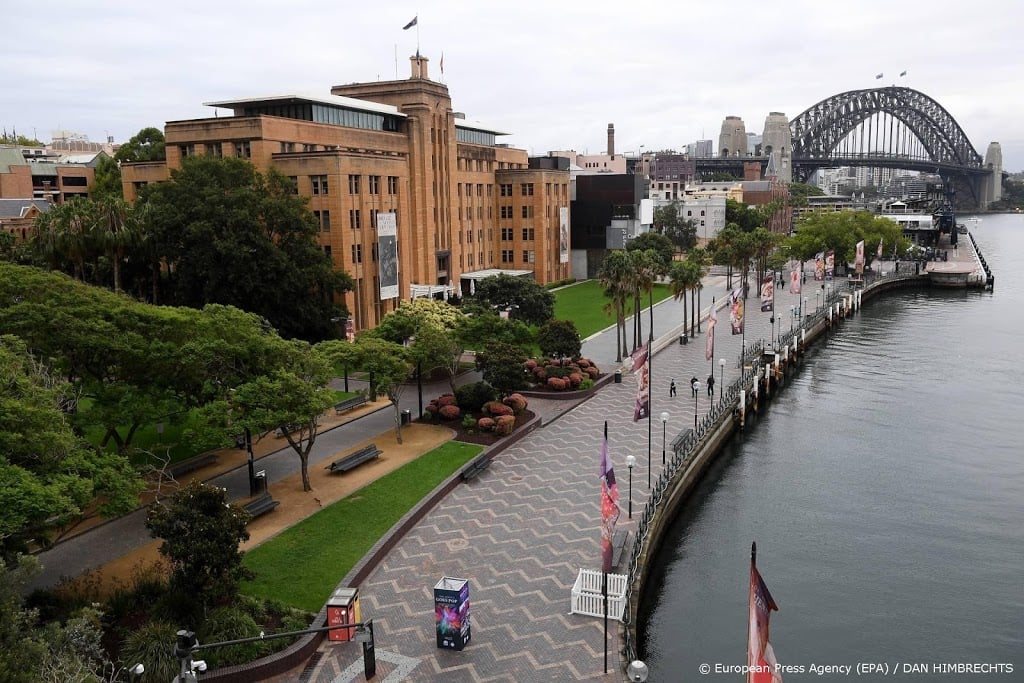 Lege straten in Sydney tijdens wereldberoemd vuurwerk