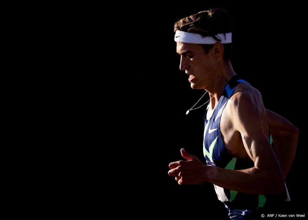 Atleet Foppen net boven Nederlands record op 10 kilometer Madrid