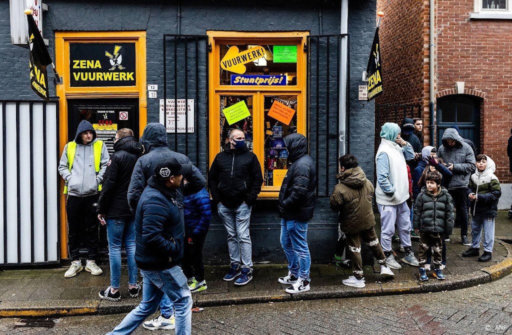 Vuurwerkliefhebbers verwachten 'bijna normale jaarwisseling'