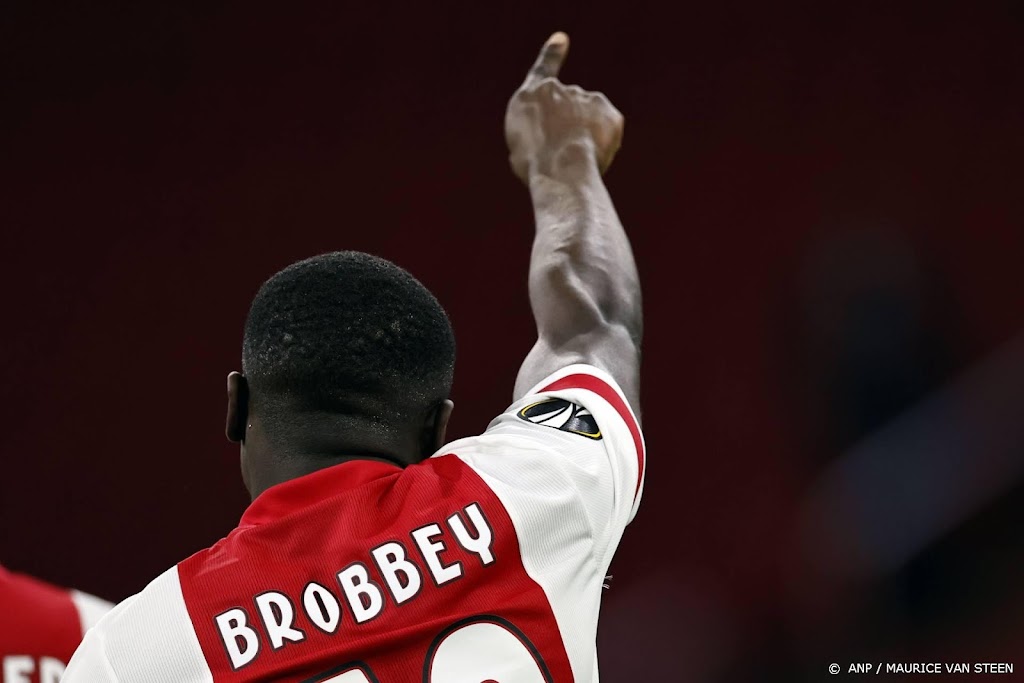 Aanvaller Brobbey keert voor half jaar terug bij Ajax