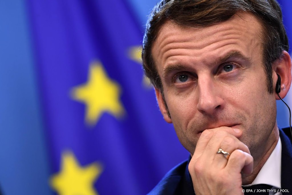Macron voorspelt 'zware weken' in eindejaarsspeech