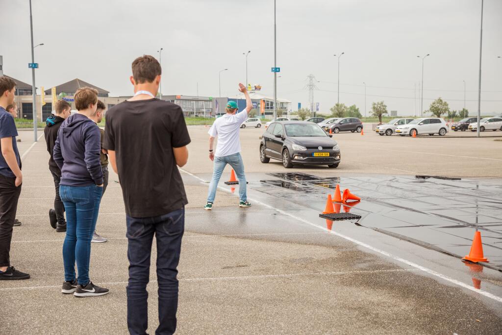  Jong en oud veilig op weg