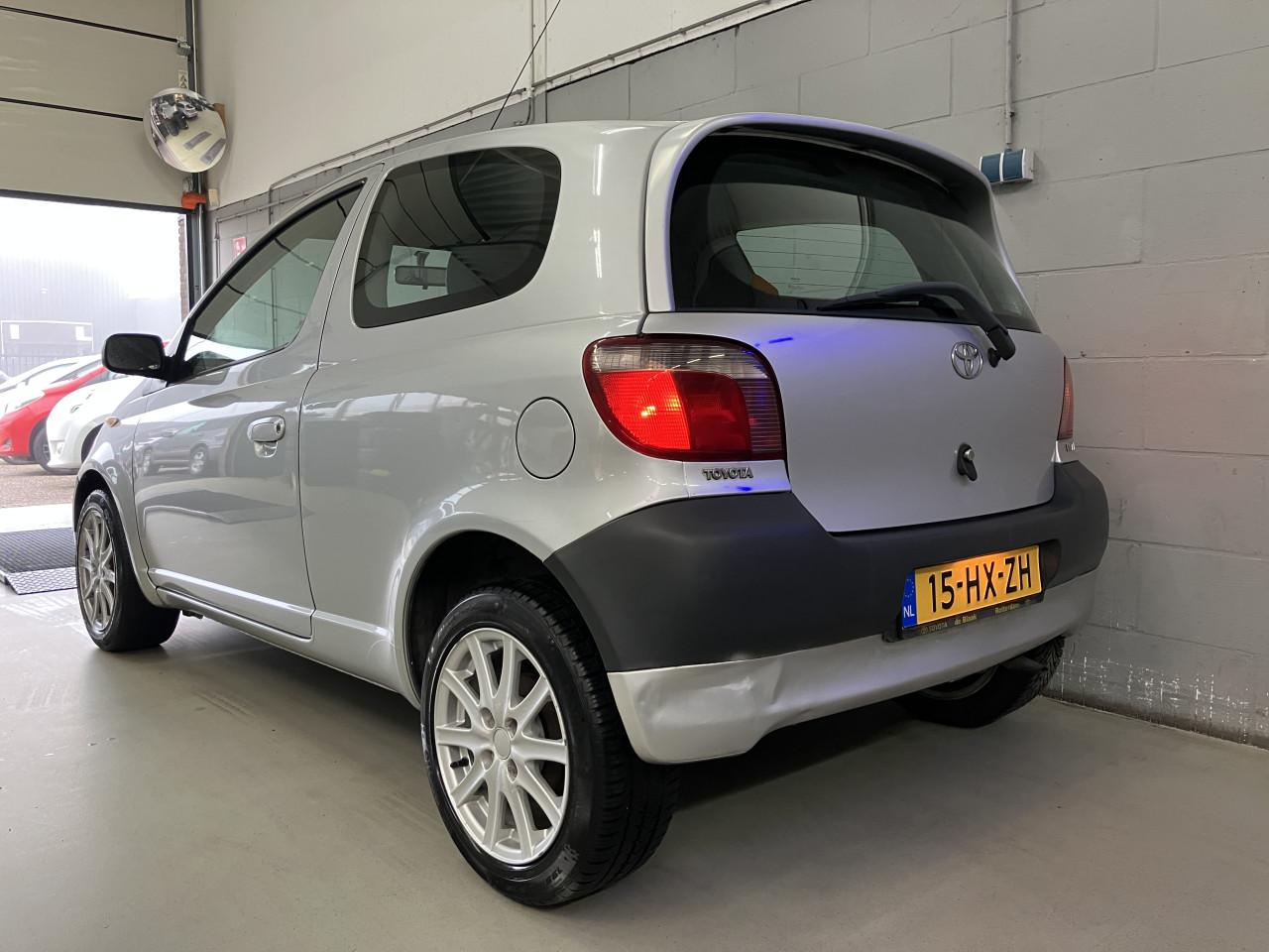 Toyota Yaris 1.0-16V VVT-1 Yorin