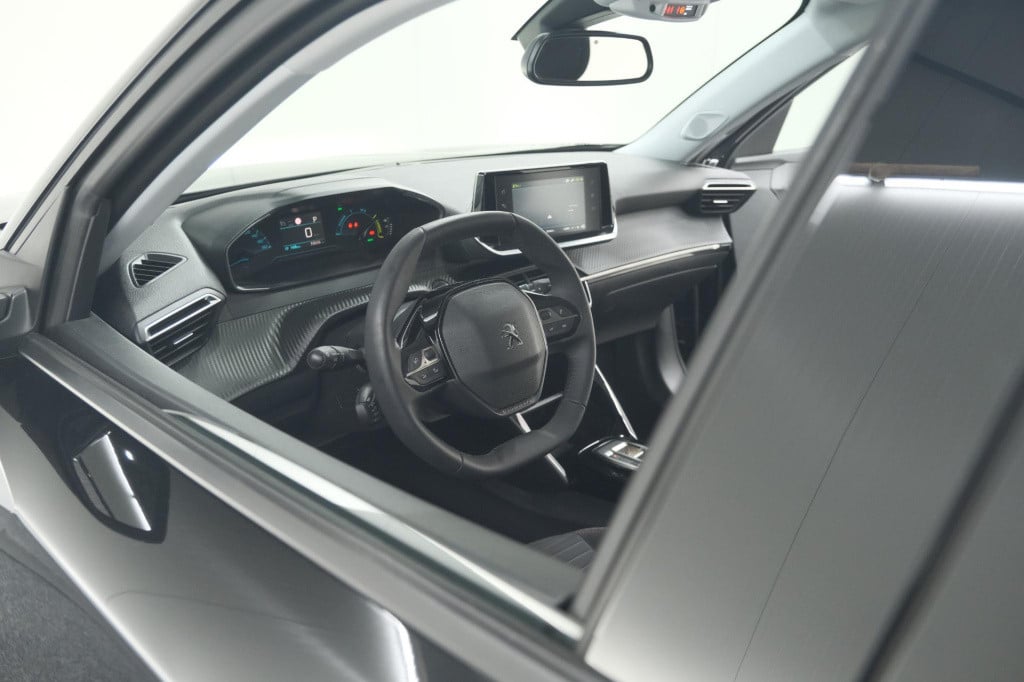 Peugeot E-2008 ev active pack 50 kwh | camera | navigatie | parkeersensoren