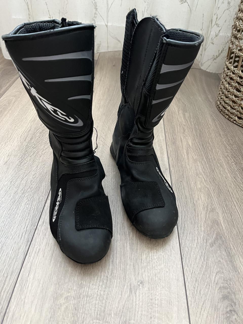 MQP Dames motorpak maat 38 met laarzen en handschoenen