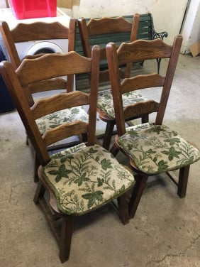 4 houten eetkamer / keuken stoelen