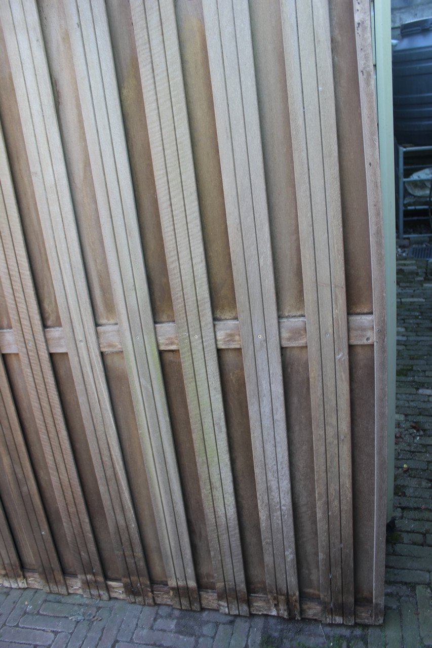 Schutting (hardhout) gereserveerd