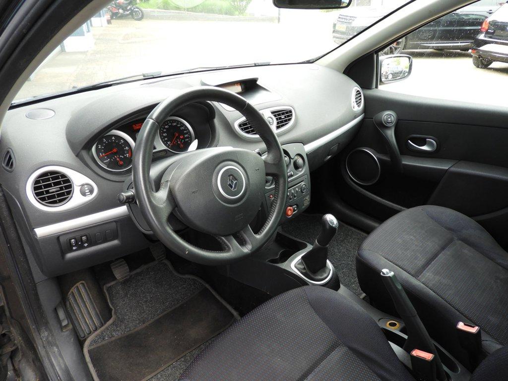 Renault Clio 1.2-16v dynamique nieuwe apk