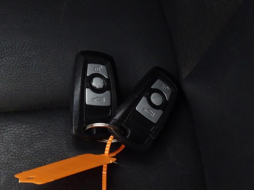 BMW 3-serie 316i upgrade edition automaat | leder | schuif-/kanteldank | xe